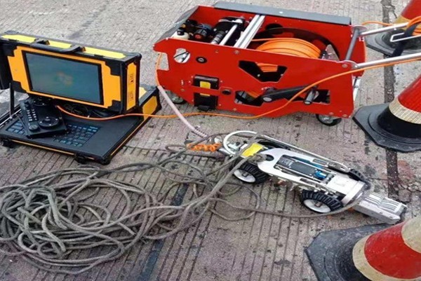 桦南CCTV管道检测机器人